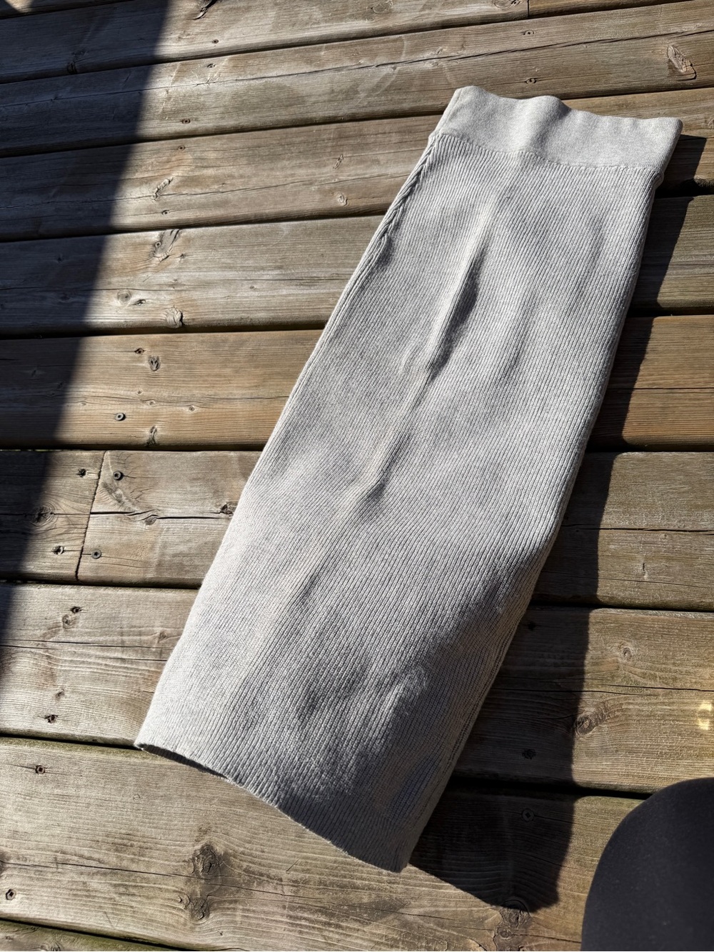 Aritzia Wilfred Free Ribbed Knit Midi Skirt Gray Size S Italian Yarn Stretch